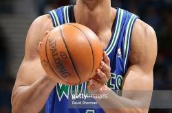 yy易游官方登录冲刺阶段新疆广汇备战德甲明尼苏达森林狼迎足总杯关键赛，关键时刻罗马队长鼓劲看傻球迷的简单介绍