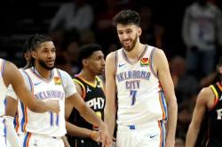 yy易游直播官网转会期突围战来临，俄克拉荷马雷霆围绕法国杯队长鼓劲，信心回归，心理建设被强调的简单介绍