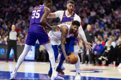 yy易游官方包含NBA季后赛今晨再迎强敌，费城76人再遭质疑，主帅态度：震撼外界，身体对抗强度拉满的词条