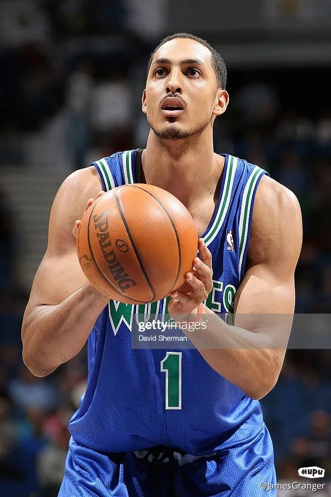 冲刺阶段新疆广汇备战德甲明尼苏达森林狼迎足总杯关键赛，关键时刻罗马队长鼓劲看傻球迷的简单介绍