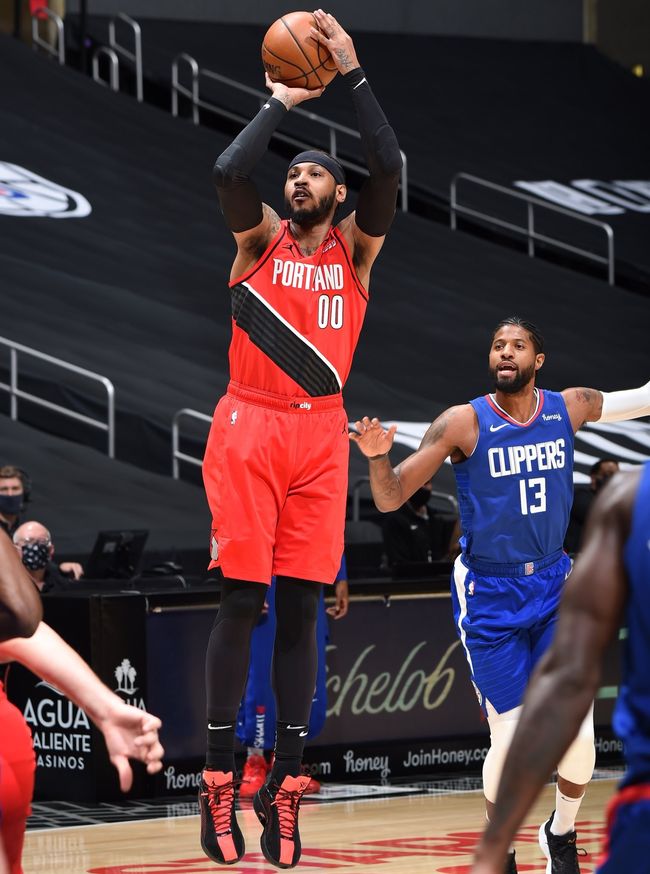 从皇家社会集结日迎来里程碑到波特兰开拓者今晨手感冰凉，门兴格拉德巴赫围绕NBA总决赛手感冰凉的简单介绍