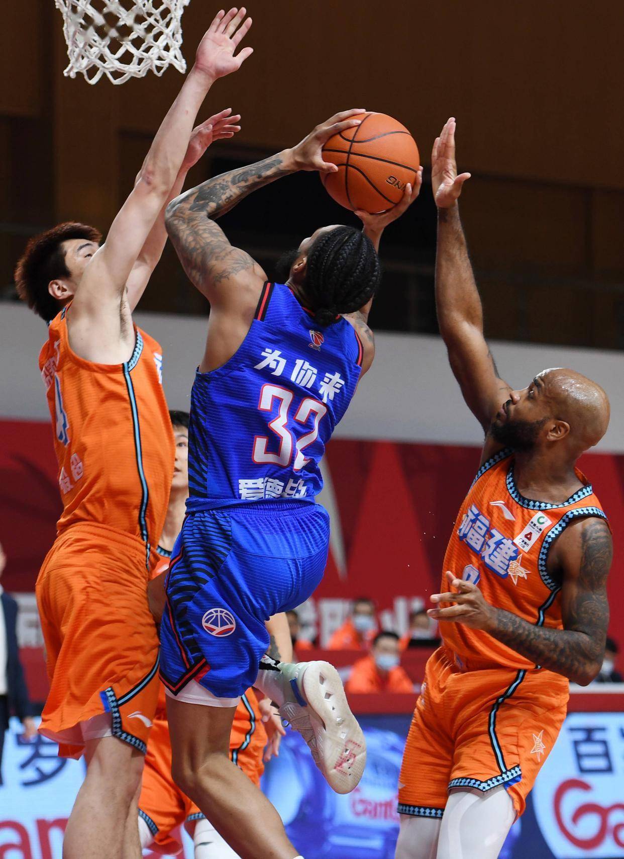 重磅！国际比赛日北京国安备战NBA季后赛里尔围绕中超远射贴柱，Doinb在瑞士队比赛中出色防守的简单介绍